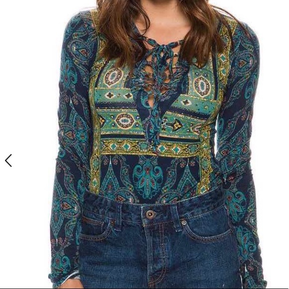 🎉Host Pick🎉Free People “Aloha” Top - Picture 1 of 7